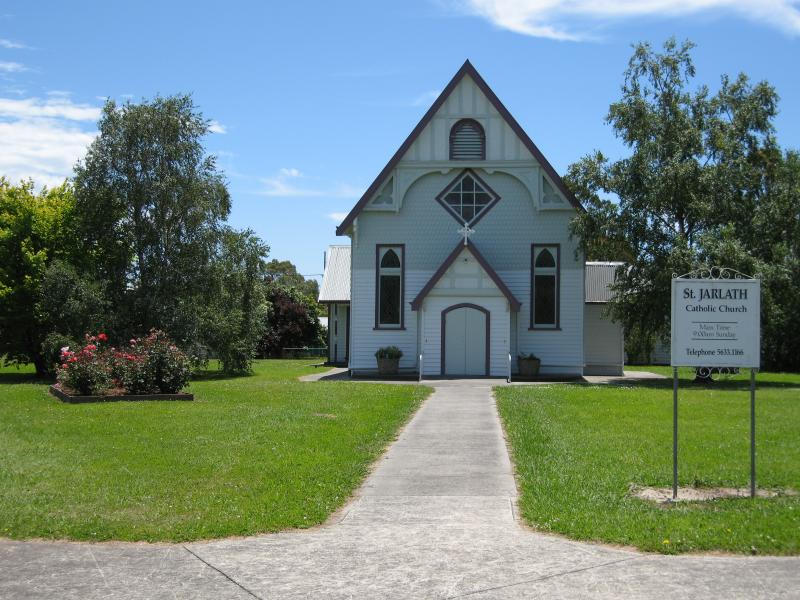 Yarragon - Around Yarragon: Catholic Church, corner Campbell St and Rollo St