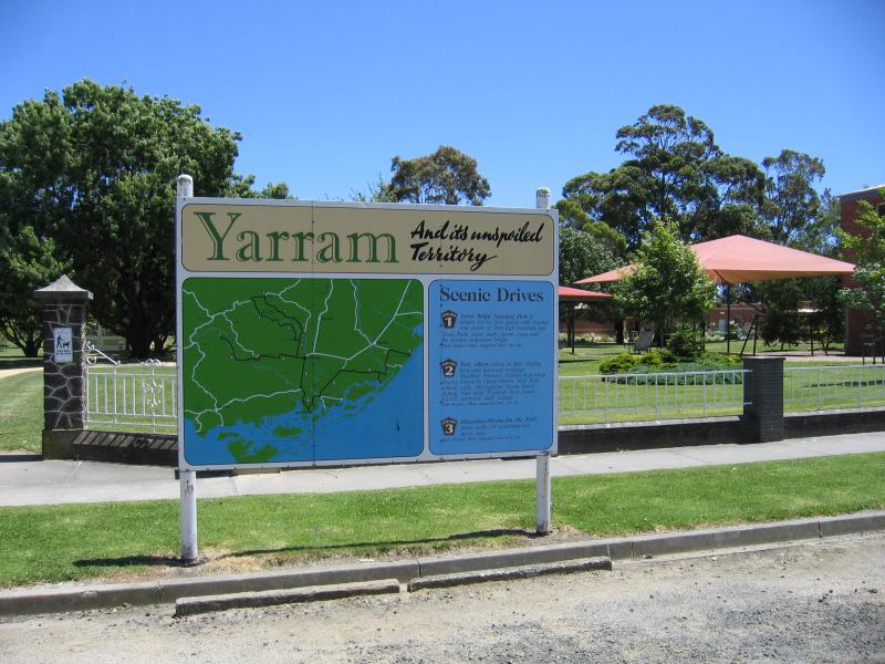 Yarram - Yarram Memorial Park, corner Commercial Road and Grant Street: Entrance to gardens, Commercial Rd just south of James St