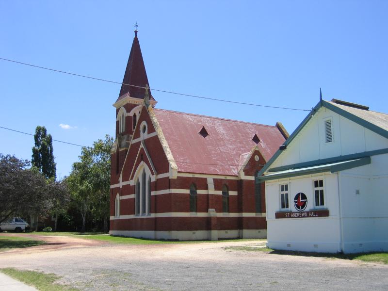 Yarram - Around Yarram: St Andrews Uniting Church and hall, Commercial Rd at Gipps St