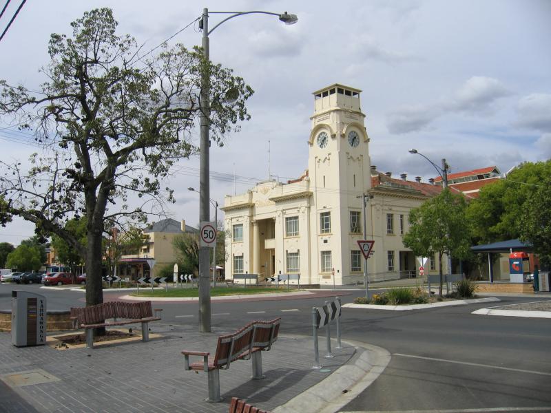 Yarrawonga - Commercial centre and shops - Shire Hall, view north along Belmore St at Orr St