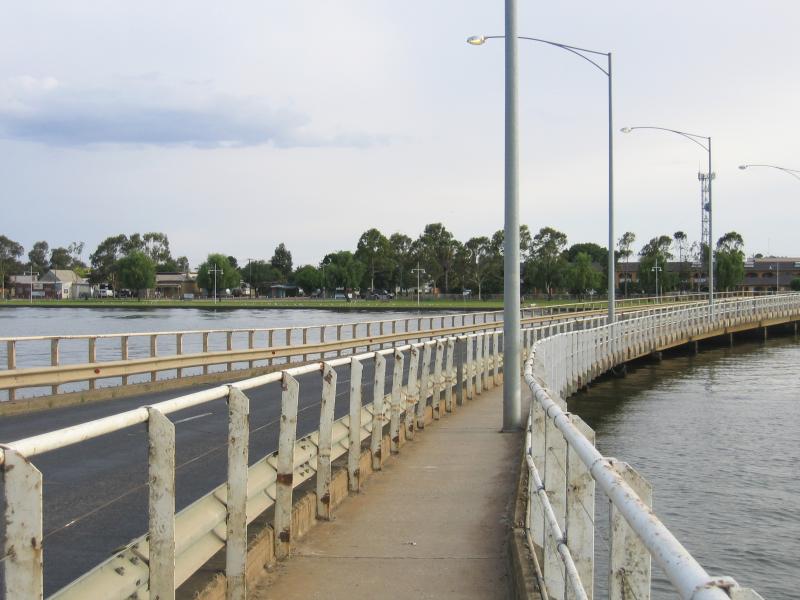 Yarrawonga - On the bridge across Lake Mulwala, Belmore Street: View south along bridge towards Yarrawonga town centre