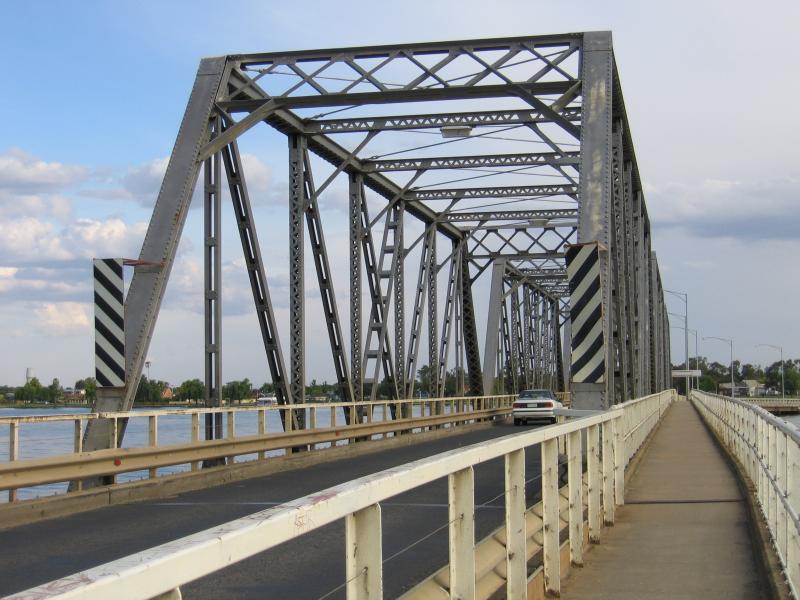 Yarrawonga - On the bridge across Lake Mulwala, Belmore Street: View south along Bridge from near northern end of bridge