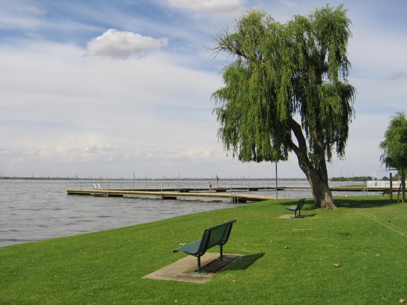 Yarrawonga - Lake Mulwala - View east along lake foreshore towards swimming enclosure