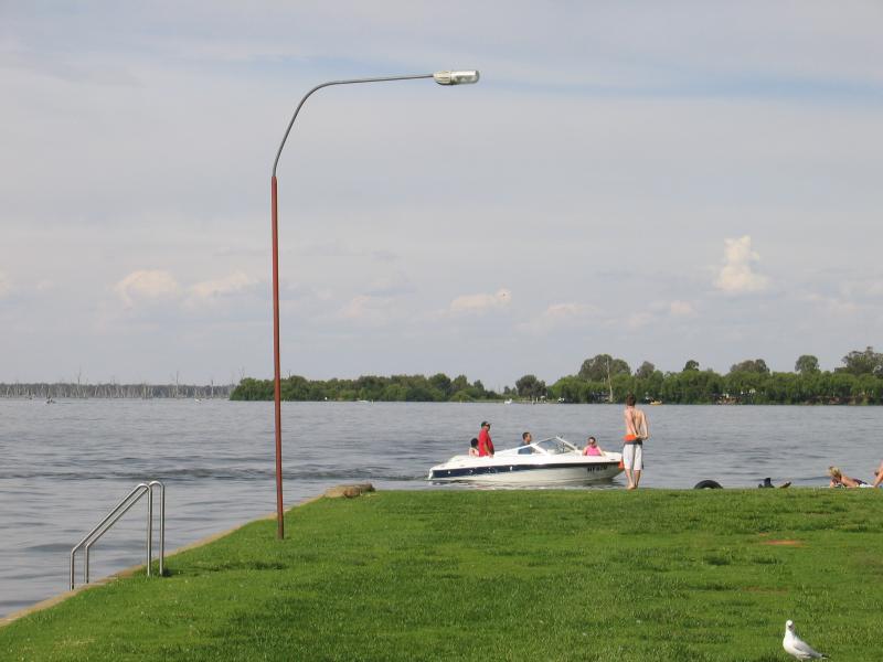Yarrawonga - Lake Mulwala: View east along lake foreshore, east of swimming enclosure