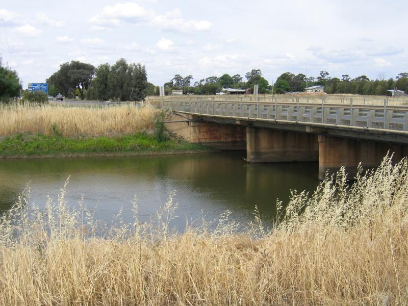 Yarrawonga - Around Yarrawonga and outskirts: View east across Murray Valley Highway bridge across Yarrawonga Main Channel