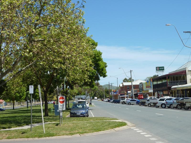 Yea - Shops and commercial centre, High Street - View west along High St at Pechell St