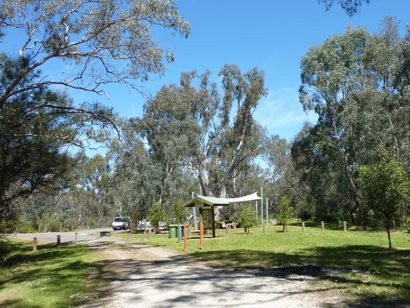 Yea - Yea Wetlands at John Cummins Reserve, Goulburn Valley Highway: View of shelter from pathway north of car park